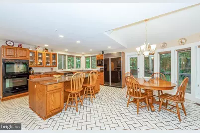 8 Jenny Lane, Pikesville, MD 21208 - Photo 11