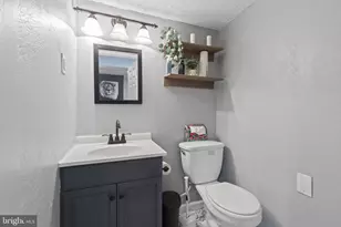 5380 King Arthur Cir, Baltimore, MD 21237 - Photo 15