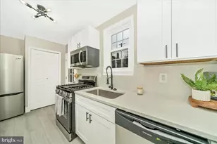 4 N Belle Grove Rd, Baltimore, MD 21228 - Photo 15