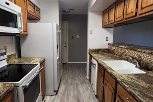 13 Locust Path Ct, Baltimore, MD 21236 - Photo 9