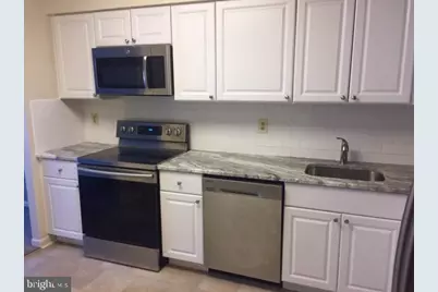 7202 Rockland Hills Drive #110, Baltimore, MD 21209 - Photo 5