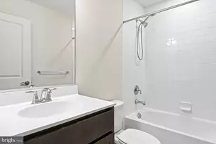 7255 Martin Farm Cir, Baltimore, MD 21237 - Photo 15