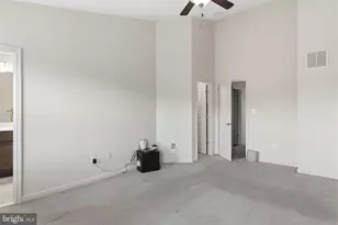 7255 Martin Farm Cir, Baltimore, MD 21237 - Photo 11