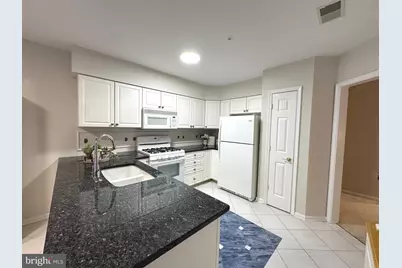 12103 Tullamore Court #204, Lutherville Timonium, MD 21093 - Photo 5