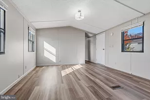 136 Rodeo Cir, Baltimore, MD 21220 - Photo 9