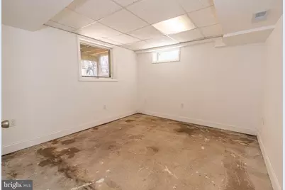 611 N Stuart Street, Baltimore, MD 21221 - Photo 29