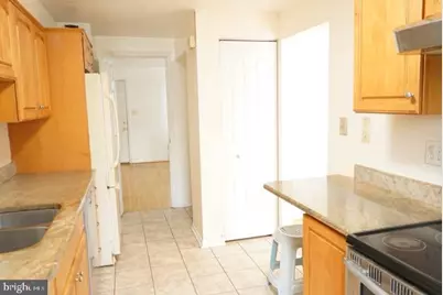 927 Grovehill Road, Halethorpe, MD 21227 - Photo 9