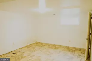 927 Grovehill Rd, Halethorpe, MD 21227 - Photo 23