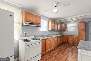 610 N Stuart St, Essex, MD 21221 - Photo 7