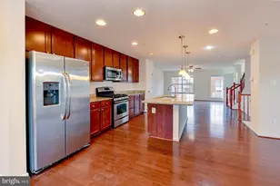 8427 Stansbury Lake Dr, Baltimore, MD 21222 - Photo 13