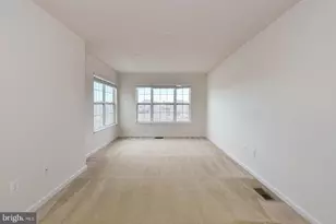 8427 Stansbury Lake Dr, Baltimore, MD 21222 - Photo 23