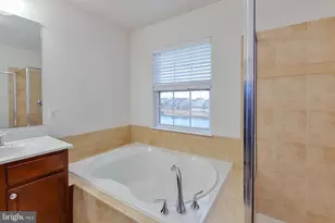 8427 Stansbury Lake Dr, Baltimore, MD 21222 - Photo 27
