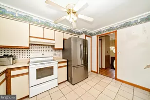 17 Taos Cir, Baltimore, MD 21220 - Photo 11