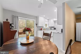 23 Oak Shadows Ct, Baltimore, MD 21228 - Photo 9