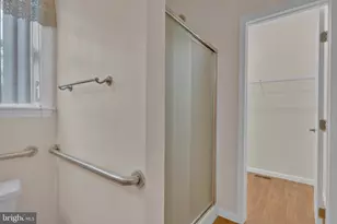 1325 E Riverside Ave, Baltimore, MD 21221 - Photo 33