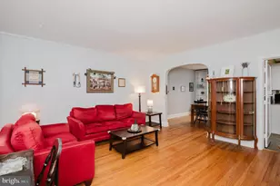 318 Westshire Rd, Baltimore, MD 21229 - Photo 9