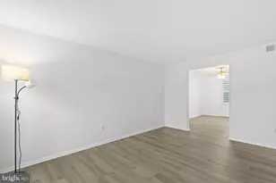 26 Coatsbridge Ct, Baltimore, MD 21236 - Photo 3