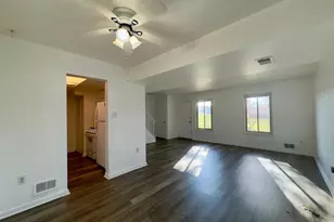 8 King Henry Cir, Baltimore, MD 21237 - Photo 3