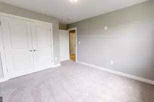 6516 Golden Ring Rd, Rosedale, MD 21237 - Photo 17