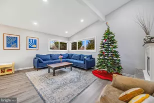 6206 Pleasant View Ave, Baltimore, MD 21209 - Photo 9