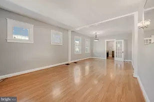 7607 Park Dr, Parkville, MD 21234 - Photo 9