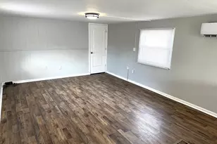 2400 Lincoln Ave, Sparrows Point, MD 21219 - Photo 11