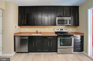 7 Slade Ave, Baltimore, MD 21208 - Photo 11