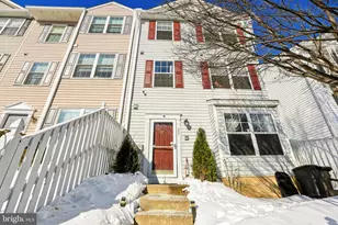 27 Royalty Cir, Owings Mills, MD 21117 - Photo 1