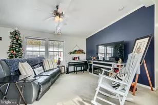 3625 Dahlia Ln, Middle River, MD 21220 - Photo 9