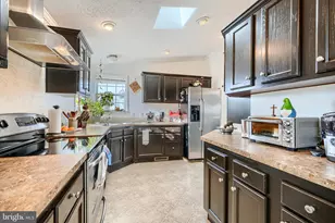 3625 Dahlia Ln, Middle River, MD 21220 - Photo 17