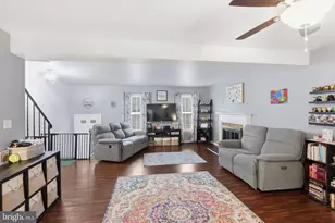 5729 Richardson Mews Square, Arbutus, MD 21227 - Photo 3