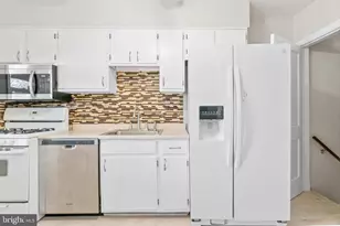 8619 Oak Rd, Baltimore, MD 21234 - Photo 5