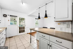 9 Wilfred Ct, Towson, MD 21204 - Photo 15