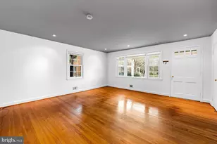 9 Wilfred Ct, Towson, MD 21204 - Photo 7