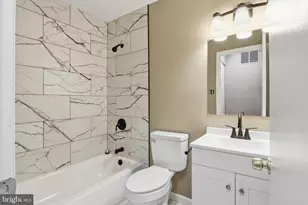 2 Valley Crossing Cir, Cockeysville, MD 21030 - Photo 25