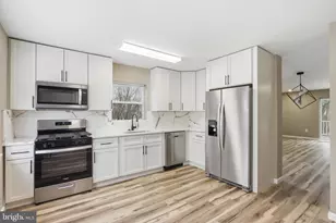 2 Valley Crossing Cir, Cockeysville, MD 21030 - Photo 15