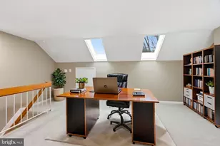 2 Valley Crossing Cir, Cockeysville, MD 21030 - Photo 35