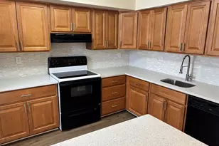 17 Kimball Ridge Ct, Catonsville, MD 21228 - Photo 5