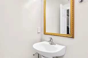 2009 Heritage Dr, Baltimore, MD 21209 - Photo 23