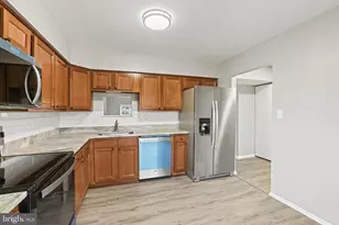 8617 Castlemill Cir, Nottingham, MD 21236 - Photo 5