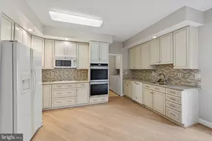 2 Stone Pine Ct, Pikesville, MD 21208 - Photo 9