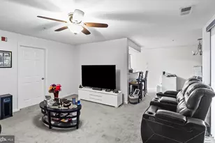 8801 Stoneridge Cir, Baltimore, MD 21208 - Photo 9