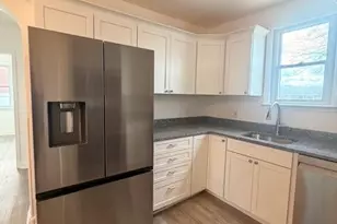 8323 Bear Creek Dr, Baltimore, MD 21222 - Photo 15