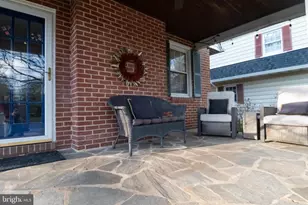 425 Woodbine Ave, Towson, MD 21204 - Photo 3