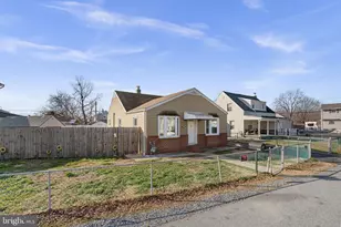 2408 Woodridge Rd, Sparrows Point, MD 21219 - Photo 3