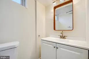 8049 Lansdale Rd, Baltimore, MD 21224 - Photo 41