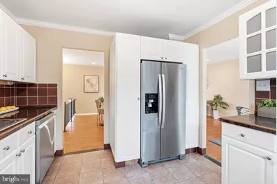 910 Crestwick Road, Towson, MD 21286 - Photo 11