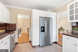 910 Crestwick Rd, Towson, MD 21286 - Photo 11