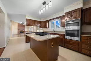 1110 Francis Ave, Baltimore, MD 21227 - Photo 11