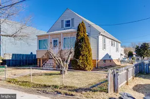 2513 Wagner Ave, Sparrows Point, MD 21219 - Photo 3